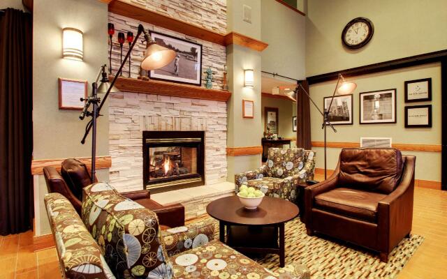 Hampton Inn & Suites Chicago/Aurora