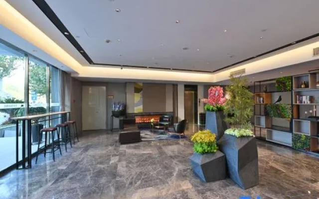 Motai Zhongnan Road Wushang Dream Era Store