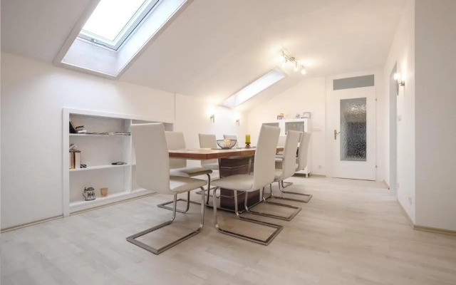 Lovely City Center Apartment