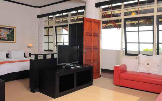 Nuwis Hotel & Convention