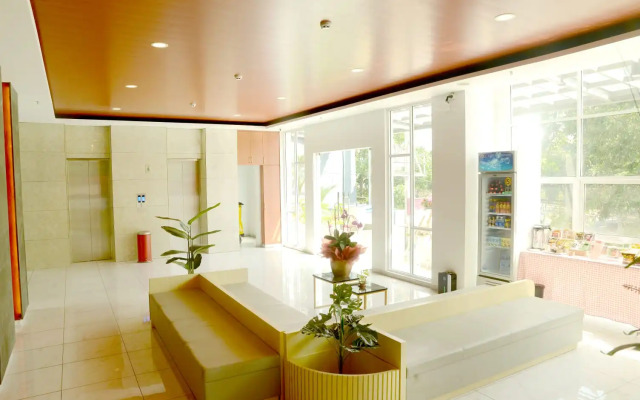 Front One Hotel Pasir Koja Bandung