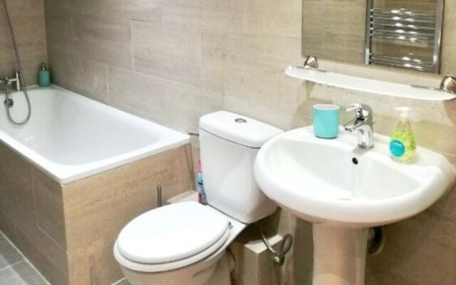 2 Bed Earls Court Hfs14