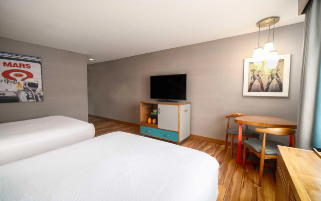 The Kinney - Venice Beach