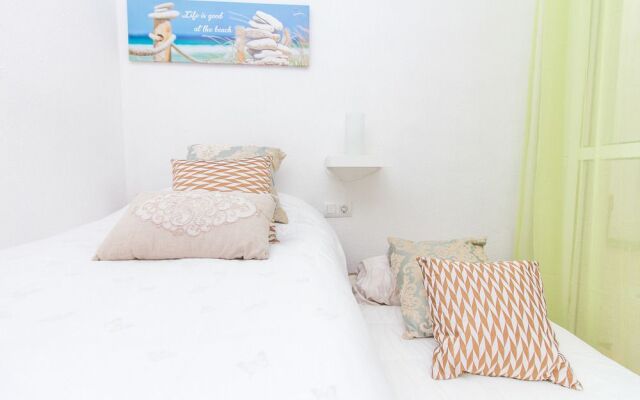 Beautiful Central Apartment Ollerias by La Recepion