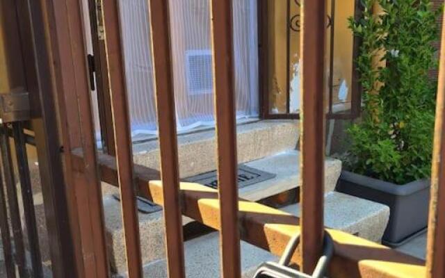 Monolocale Zona Monza-Milano Wi-fi Gratis, INTERO APPARTAMENTO