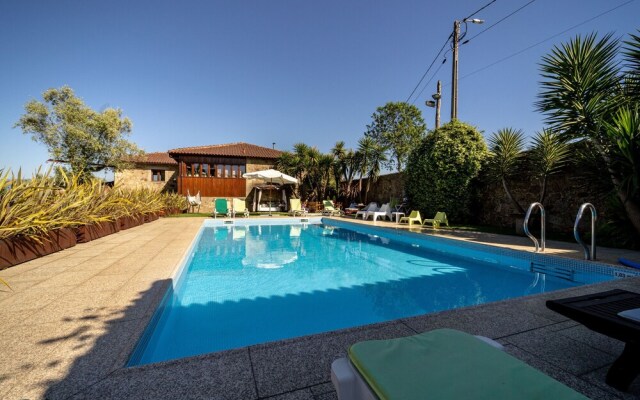 Villa com Piscina Braga by Izibookings