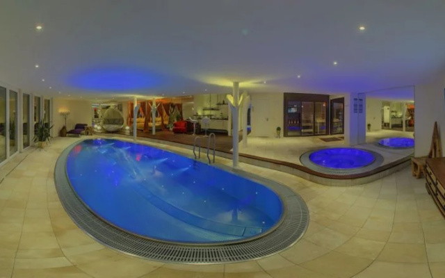 SUITES & SPA Hotel