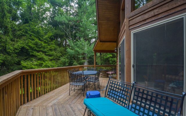 Bear Mountain Lodge 4 Bedroom House