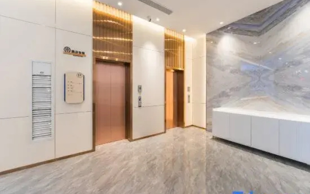 Starway Hotel (Yitong City Plaza)
