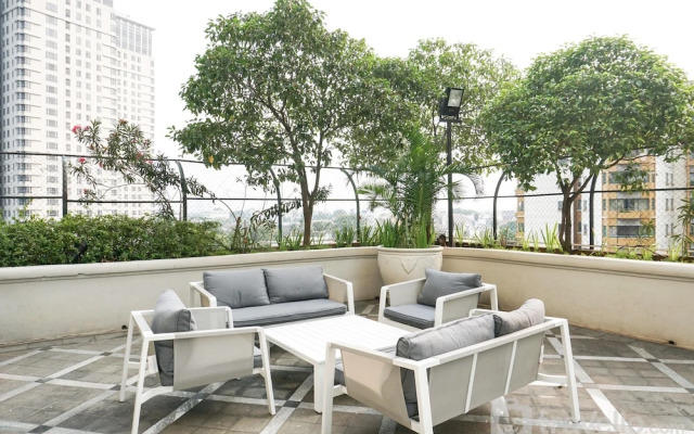Comfort And Simply Look 1Br At Bellezza Apartment