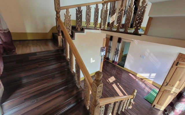 OYO HOME IAE602 Safyan Homestay