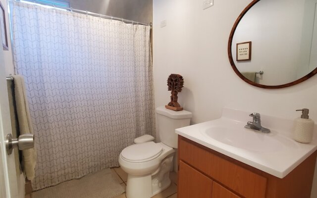 Comfy apartment 8 minute walk from beach