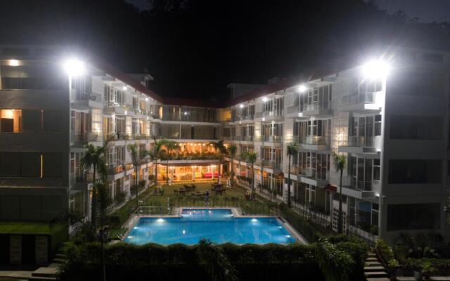 Avenue 18 Resort