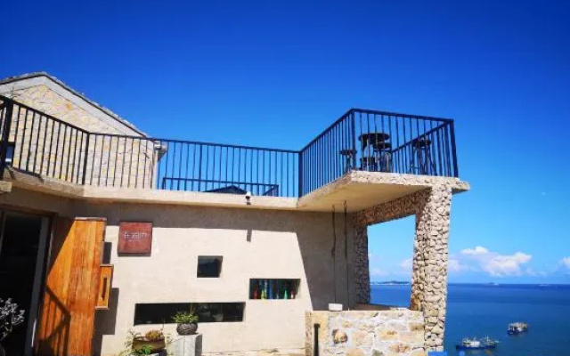 Zaihaibian Hostel