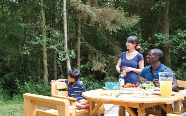 Woodland Park Lodges
