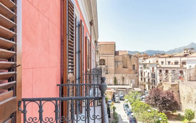 Oretea Apartment with Terrace