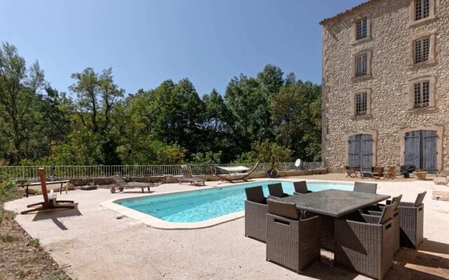 Mas du Moulin de Roquefavour