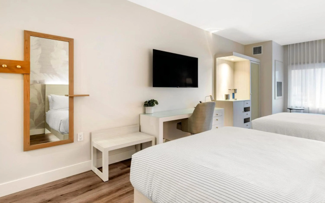 Cambria Hotel Calabasas - Malibu