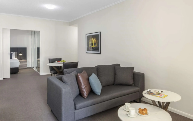 Oaks Brisbane on Margaret Suites