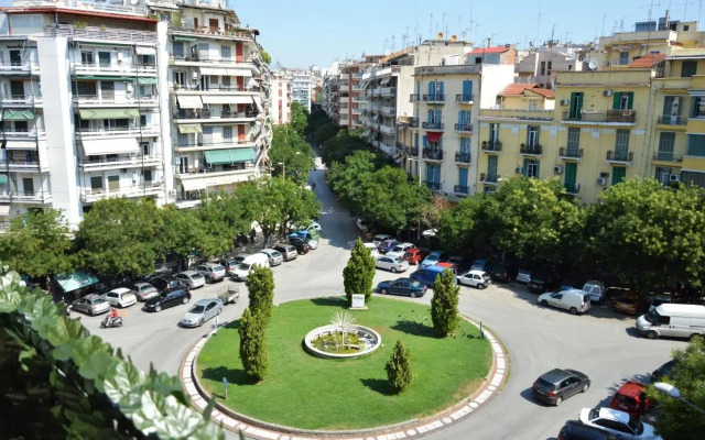 Zennova #5 Antigonidon Square