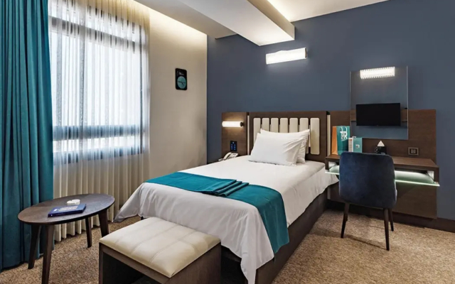 Tehran Royal Hotel
