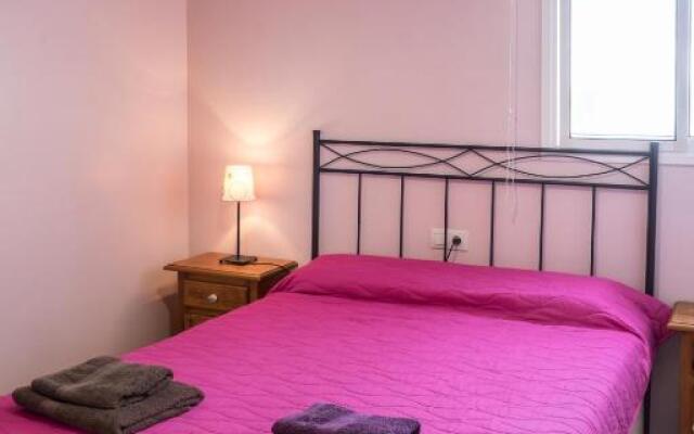 AMAZING DUPLEX 3 bedrooms GOOD WIFI with terrace & BBQ