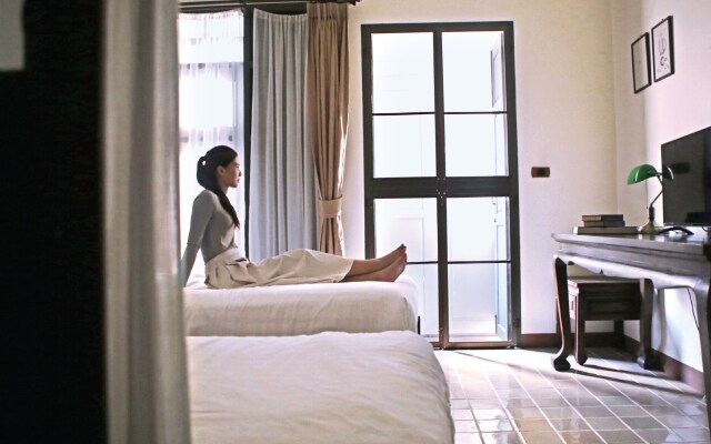 Yesterday Hotel