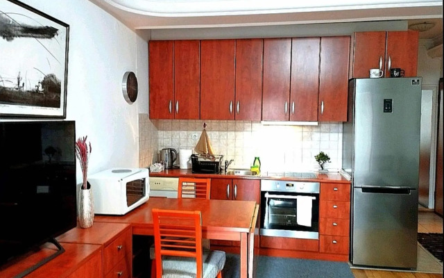 Splendid Two Bedroom Apartment Anastas Mitrev 25