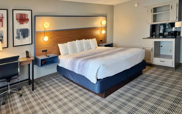 AmericInn by Wyndham Chippewa Falls