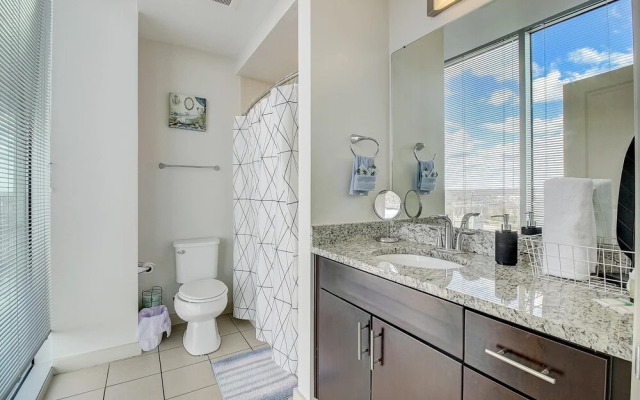 FRONTDESK Skyhouse Apts Uptown Charlotte