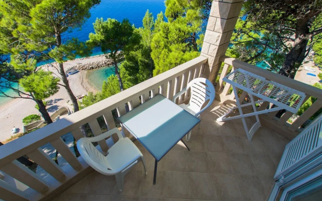 Anka - Amazing Location - SA1