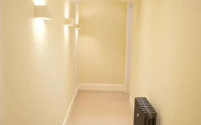 Beautiful 2 Bedroom City Centre Apartment