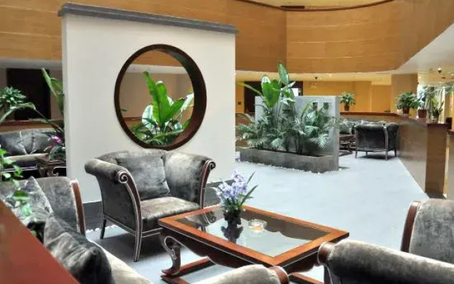 Lifeng Hotel