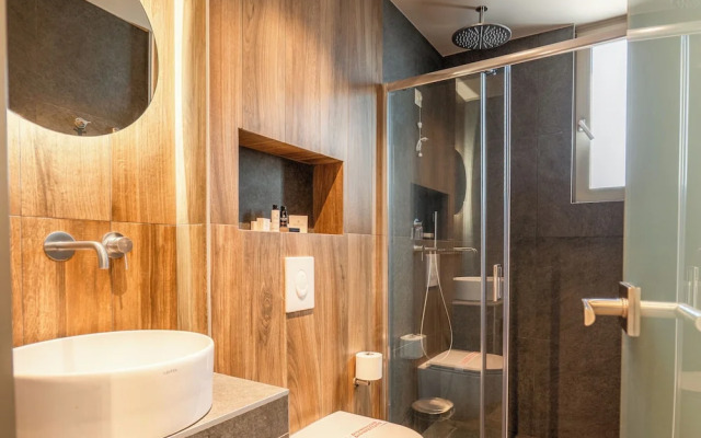 Wellnest Hotel