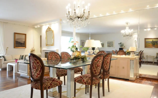 Luxury Apartment Demokratias