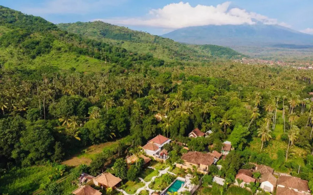 Kubu Kangin Resort