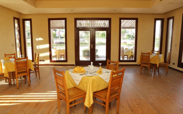 Club Reef Resort