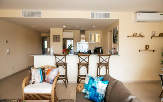 New Apartment Sueno pool area private Beach guard