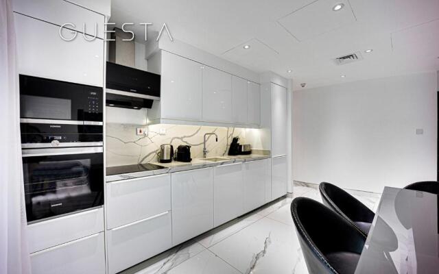 Cayan Tower, Dubai Marina