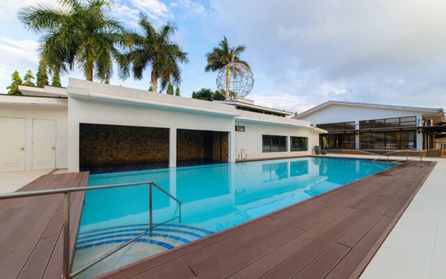WhiteWoods Convention & Leisure Hotel