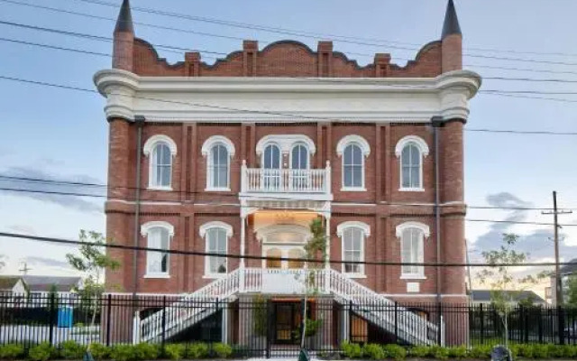 Sonder Gravier Place Apartments Medical