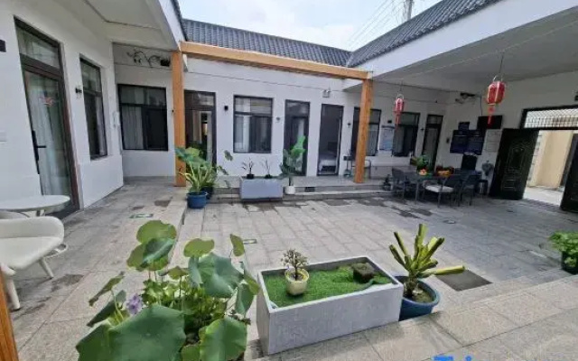 Xikelai Homestay (Beijing Universal Studios Resort)