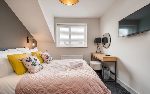 Central Belfast Apartments: University Street