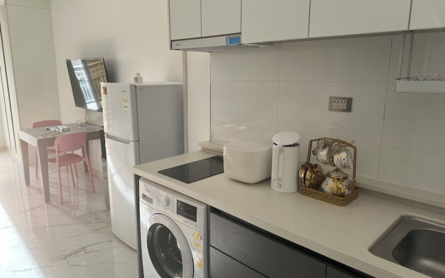 OYUSTAY Clark condo near airport casino