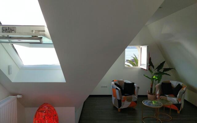 180° panoramic sea view, direct beach location, Locmaria-Plouzané