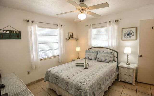 464 Washington Court - M