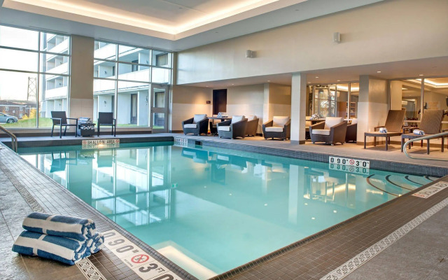 DoubleTree by Hilton Halifax Dartmouth