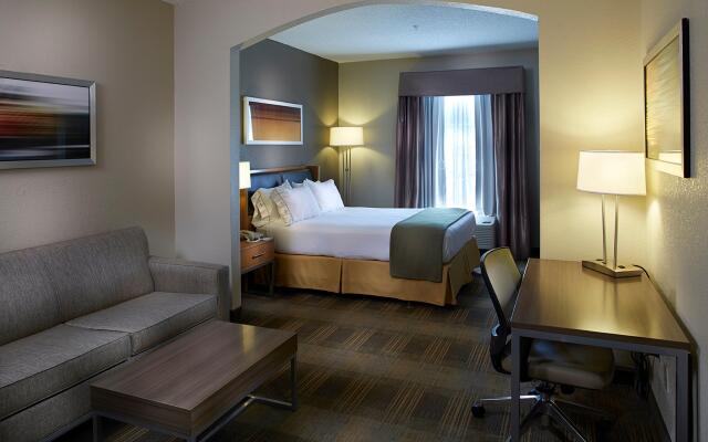 Holiday Inn Express & Suites Orangeburg