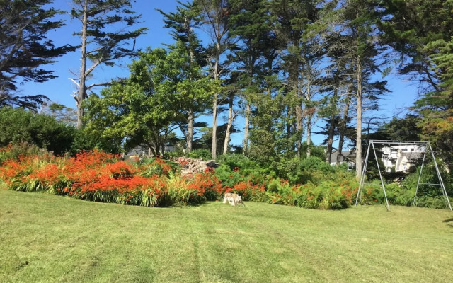 Superb sea View / Private Beach Access