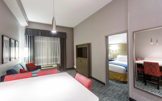 Holiday Inn Express Hotel & Suites Riverport Richmond by IHG